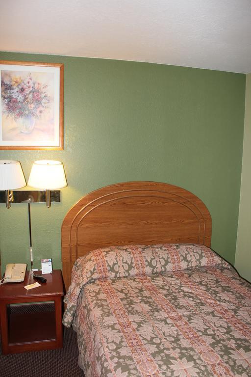 Oak Hill Inn And Suites Tahlequah Exteriér fotografie