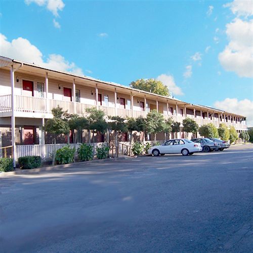 Oak Hill Inn And Suites Tahlequah Exteriér fotografie