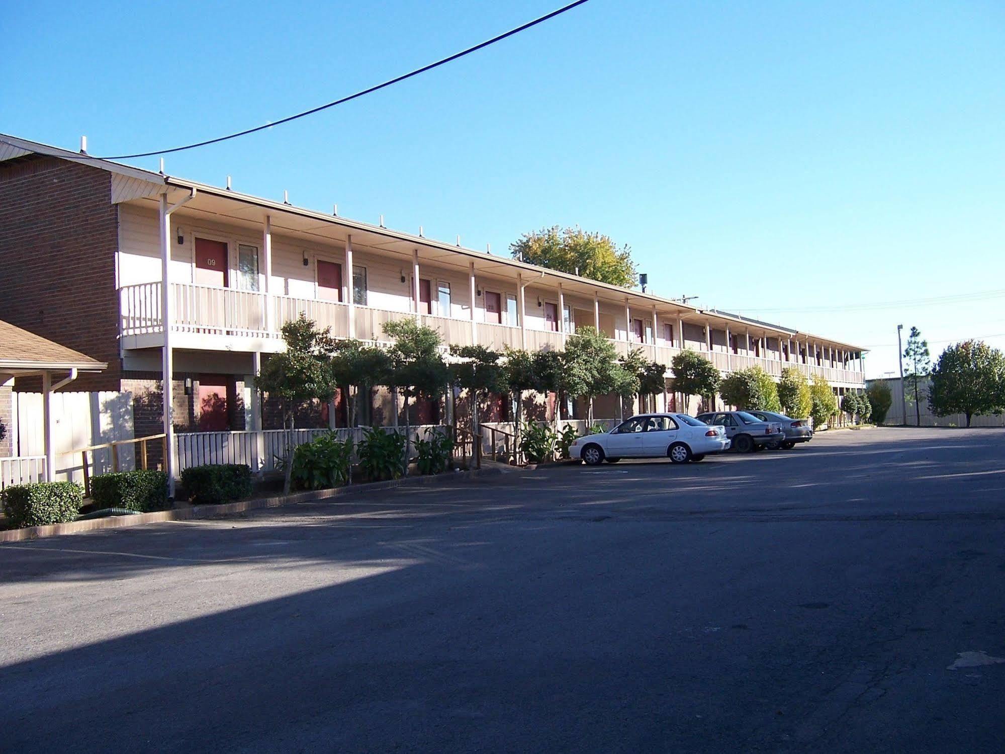 Oak Hill Inn And Suites Tahlequah Exteriér fotografie