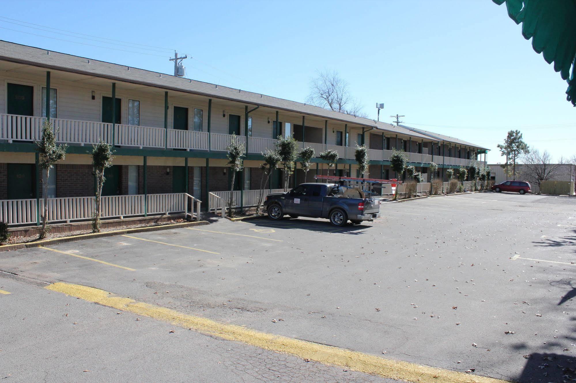Oak Hill Inn And Suites Tahlequah Exteriér fotografie