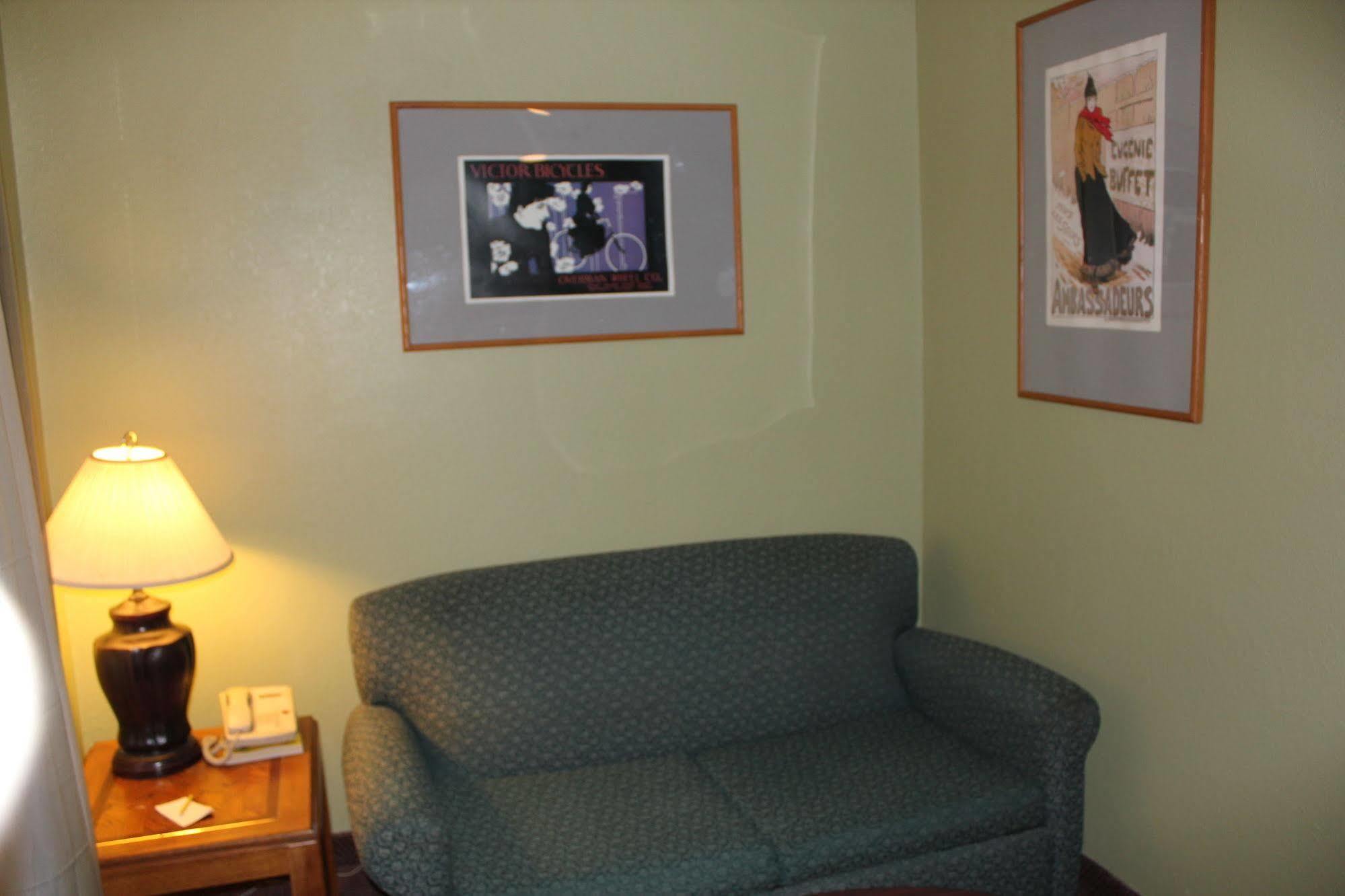 Oak Hill Inn And Suites Tahlequah Exteriér fotografie